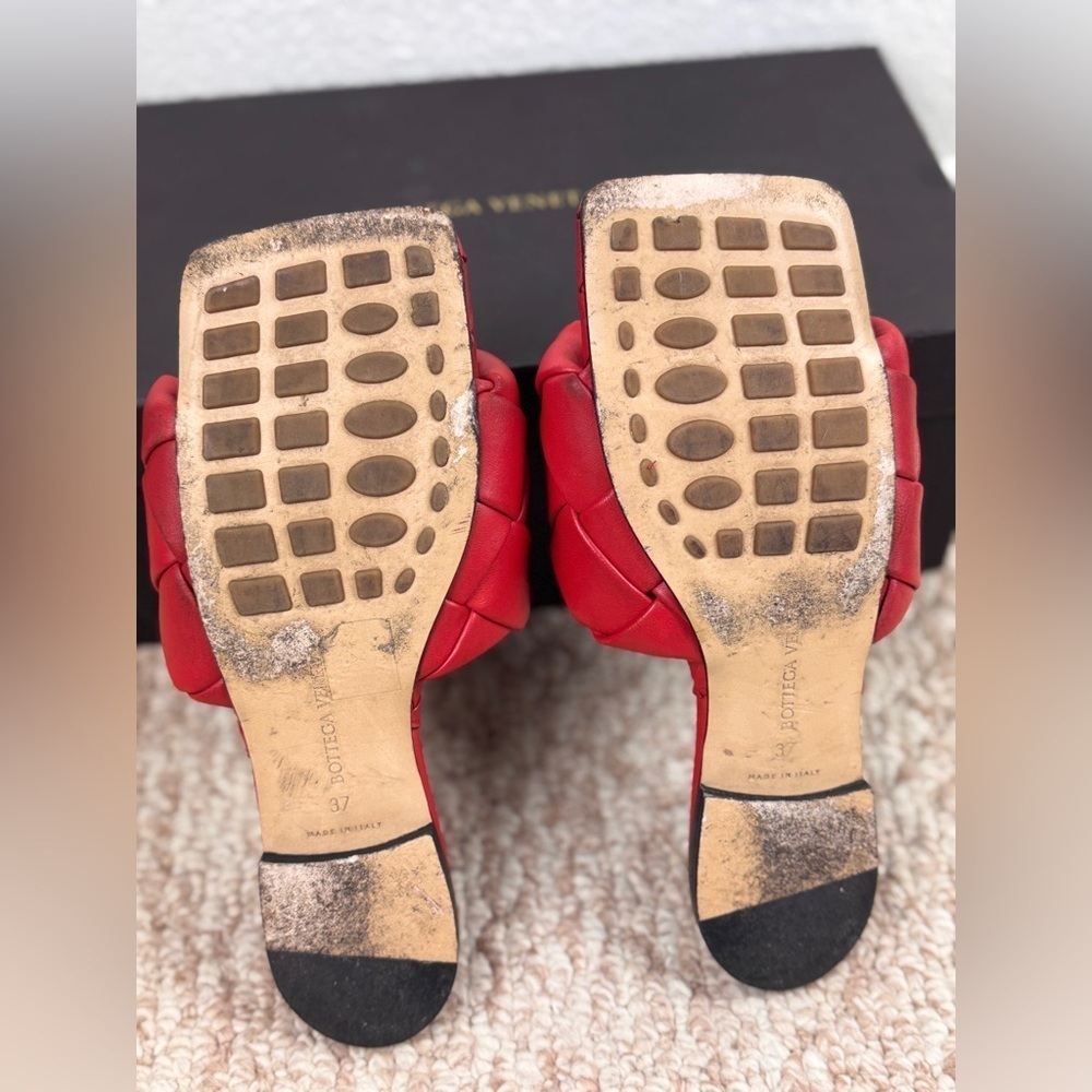 Bottega Veneta Red Quilted Sandals Size 37 - Picture 11 of 14